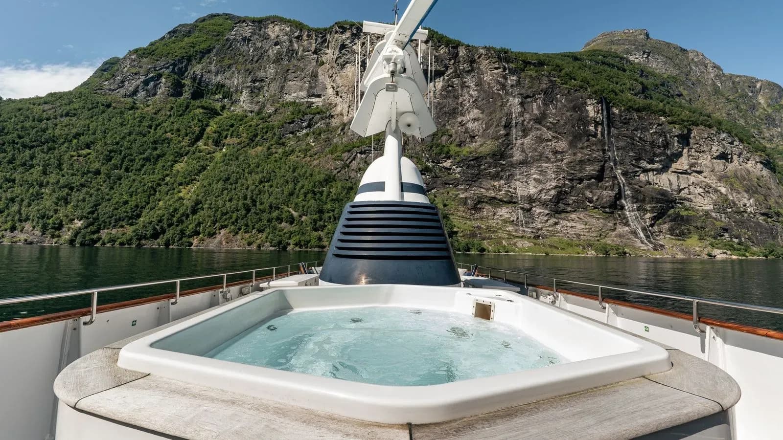 Jacuzzi on Chantal’s upper deck with mountain views